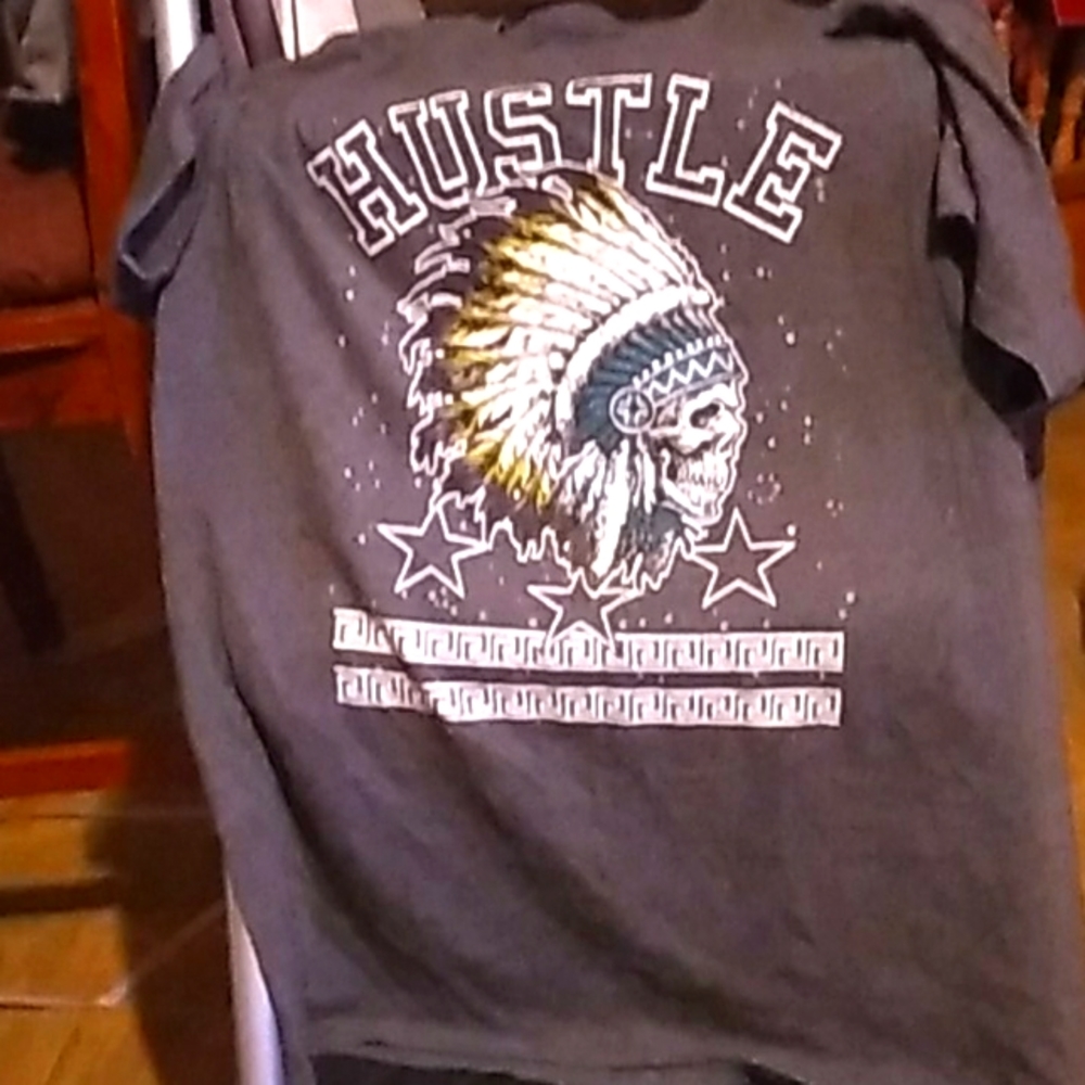 Mens L t-shirt black with hustle design